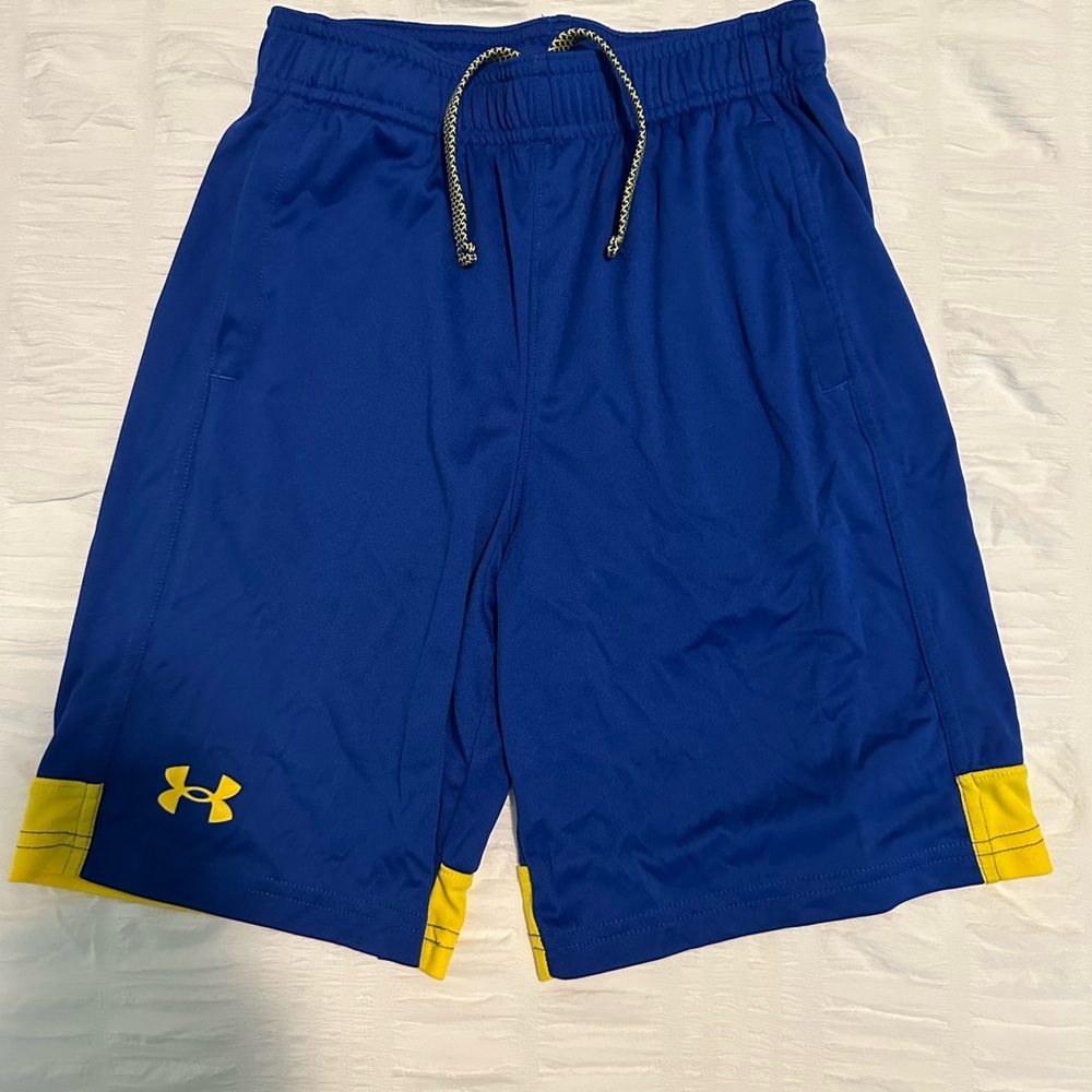 Under Armour Boys 6 pair and free T-shirt Shorts -Dry Fit